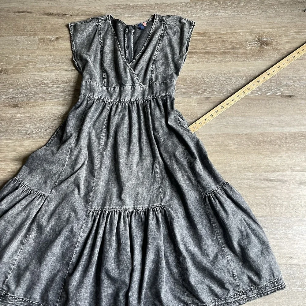 Pilcro Midi Denim Dress Womens 6 Gray Acid Wash Tiered Boho V-Neck Fit and Flare - Picture 10 of 11